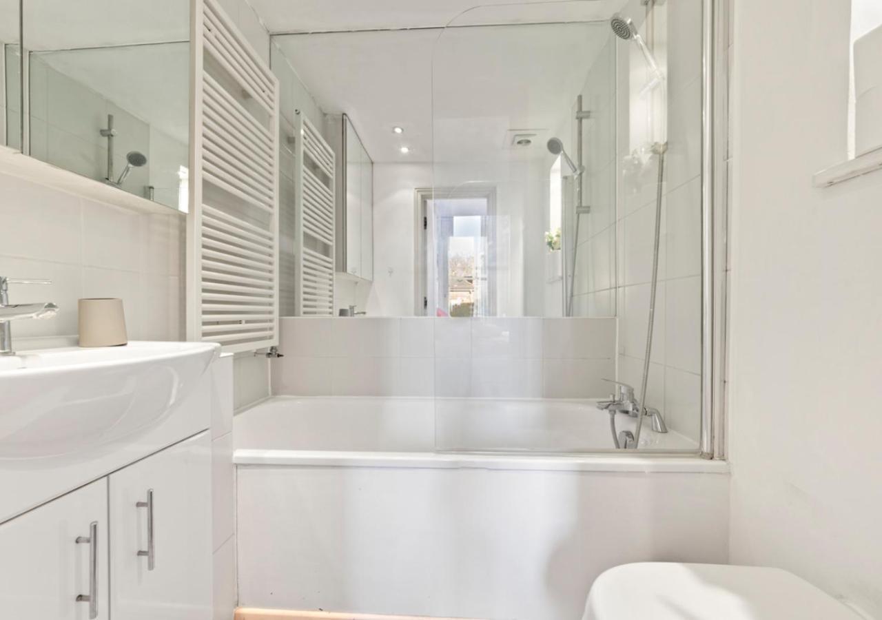Sg, Classic Knightsbridge Loft Apartment 런던 외부 사진
